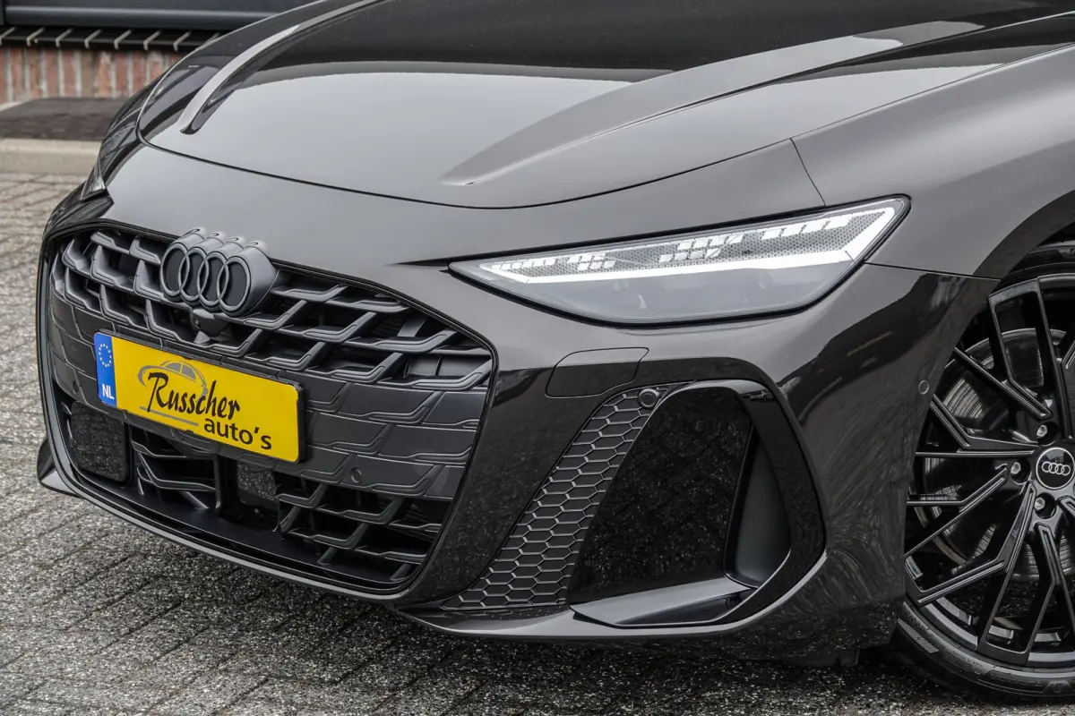 Edition One | e-hybrid 299Pk | Quattro | Plug-in Hybrid | MMI Bijrijdersdisplay | 360° Camera | AWD-Besturing | Madeira Brown | 21''