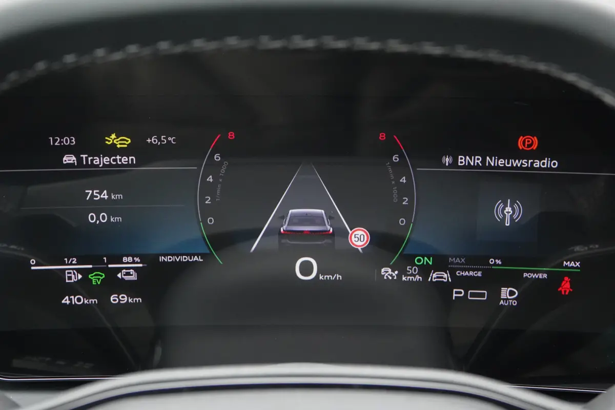 Edition One | e-hybrid 299Pk | Quattro | Plug-in Hybrid | MMI Bijrijdersdisplay | 360° Camera | AWD-Besturing | Madeira Brown | 21''