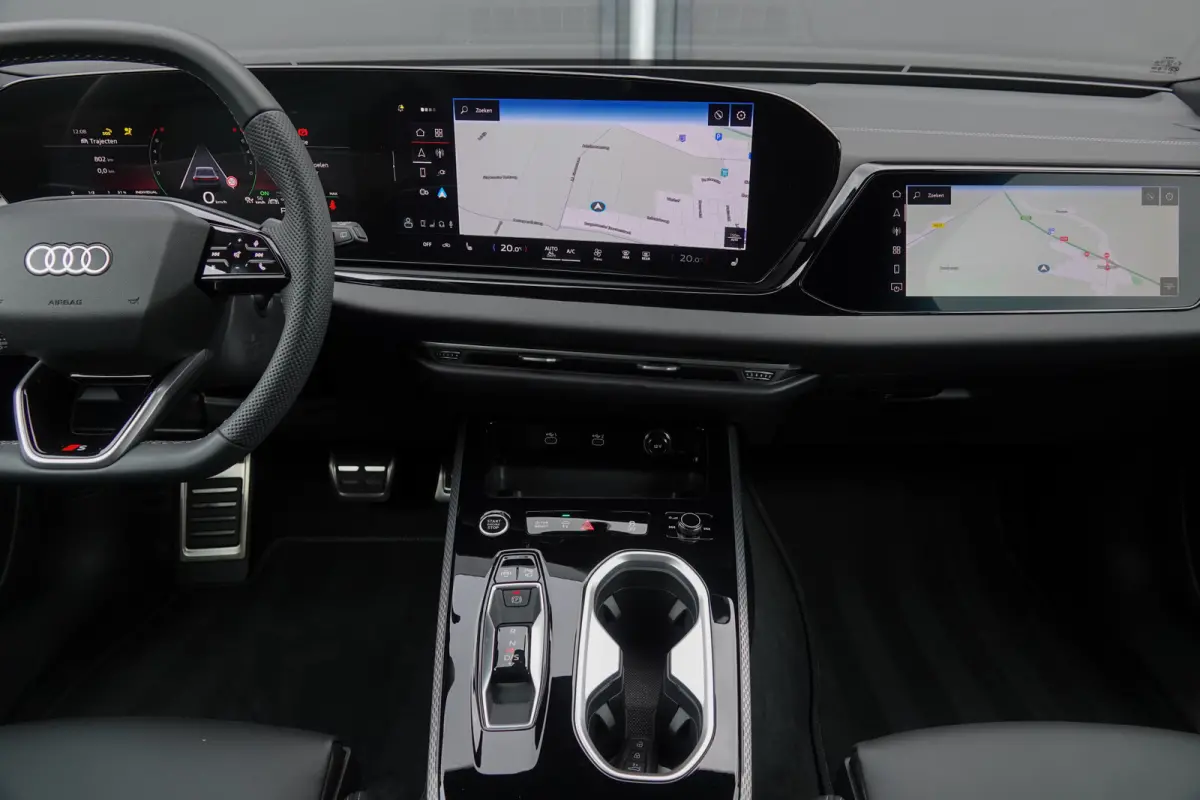 Edition One | e-hybrid 299Pk | Quattro | Plug-in Hybrid | MMI Bijrijdersdisplay | 360° Camera | AWD-Besturing | Madeira Brown | 21''