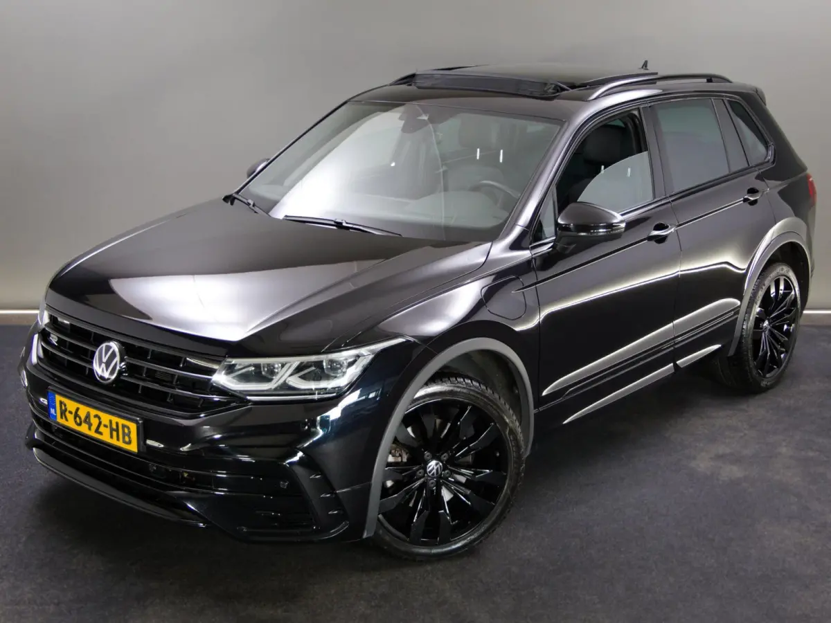 1.4 TSI eHybrid R-Line Business+ (IQ-LIGHT, SFEERVERLICHTING, PANORAMADAK, ADAPTIVE CRUISE, APPLE CARPLAY, PDC)