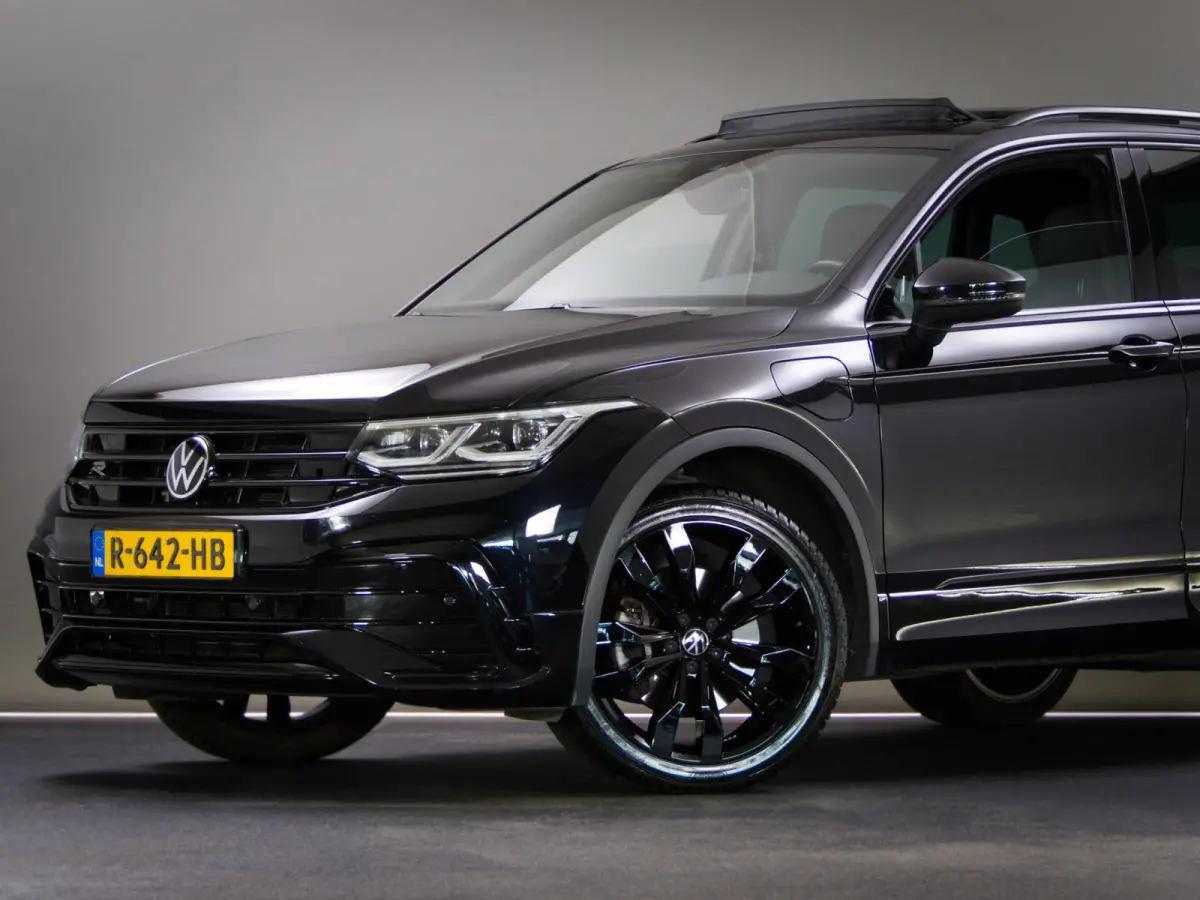 1.4 TSI eHybrid R-Line Business+ (IQ-LIGHT, SFEERVERLICHTING, PANORAMADAK, ADAPTIVE CRUISE, APPLE CARPLAY, PDC)