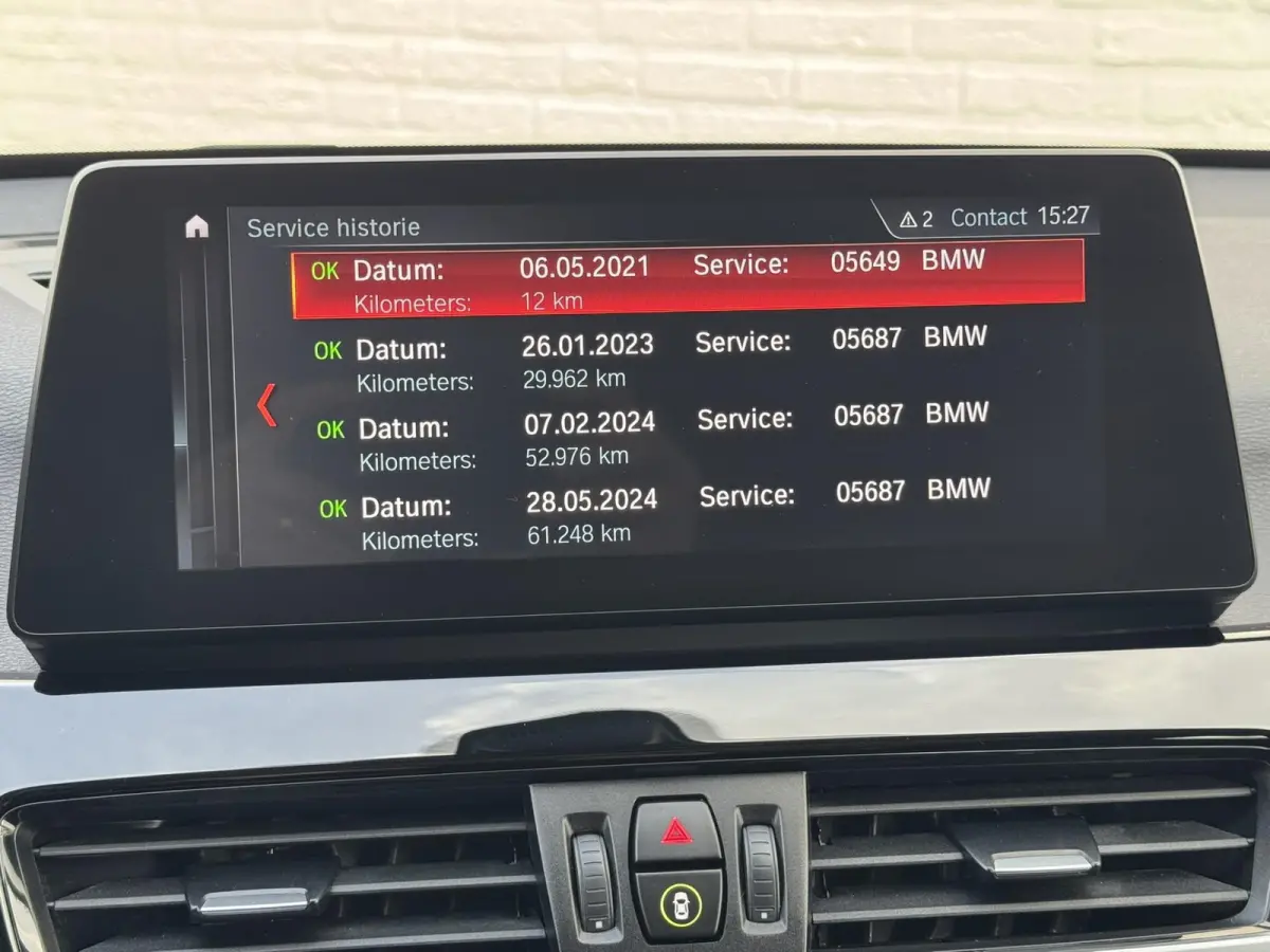 SDrive 1.8i High Executive Head Up display Climate Cruise Pano Leer Navi PDC voor en achter