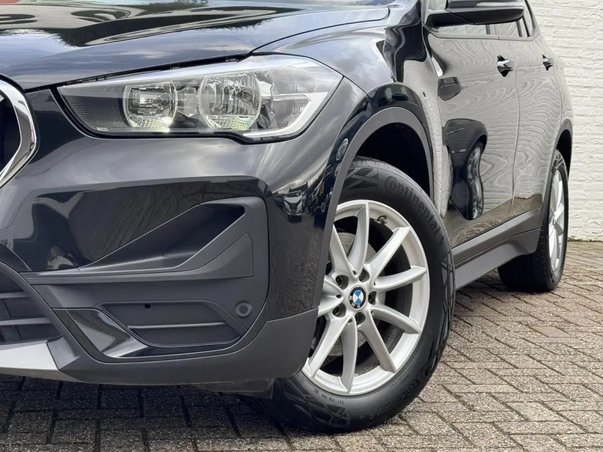 SDrive 1.8i High Executive Head Up display Climate Cruise Pano Leer Navi PDC voor en achter
