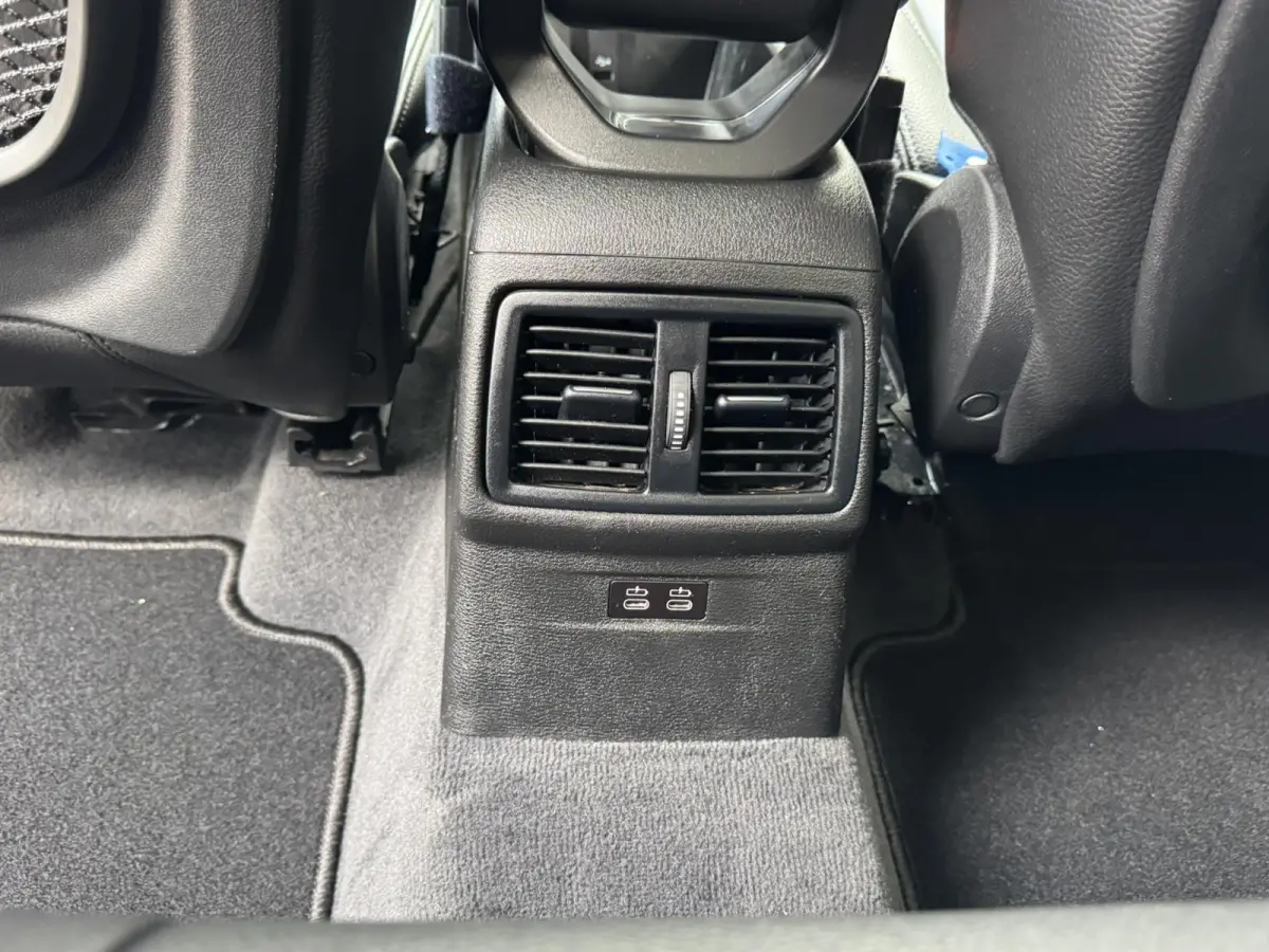 SDrive 1.8i High Executive Head Up display Climate Cruise Pano Leer Navi PDC voor en achter