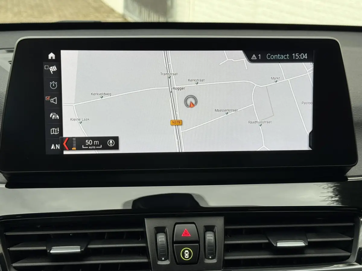 SDrive 1.8i High Executive Head Up display Climate Cruise Pano Leer Navi PDC voor en achter