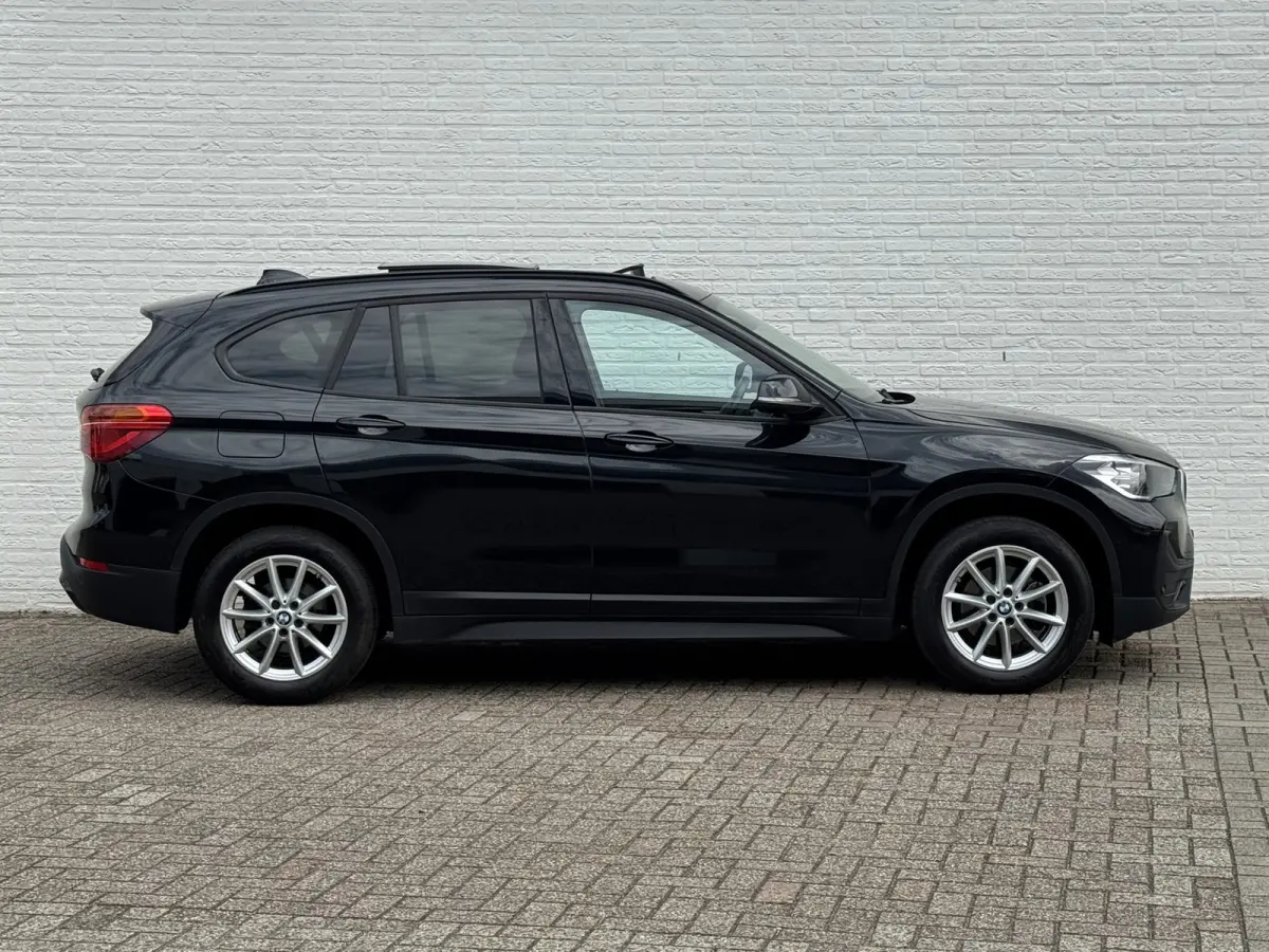 SDrive 1.8i High Executive Head Up display Climate Cruise Pano Leer Navi PDC voor en achter