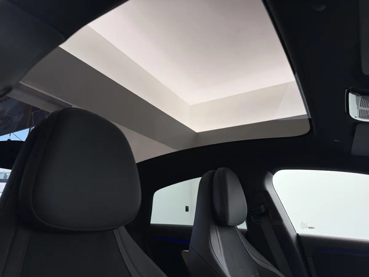 180 Business Solution AMG |  MULTIBEAM LED | Panoramadak | Trekhaak | Nightpakket | Achteruitrijcamera |