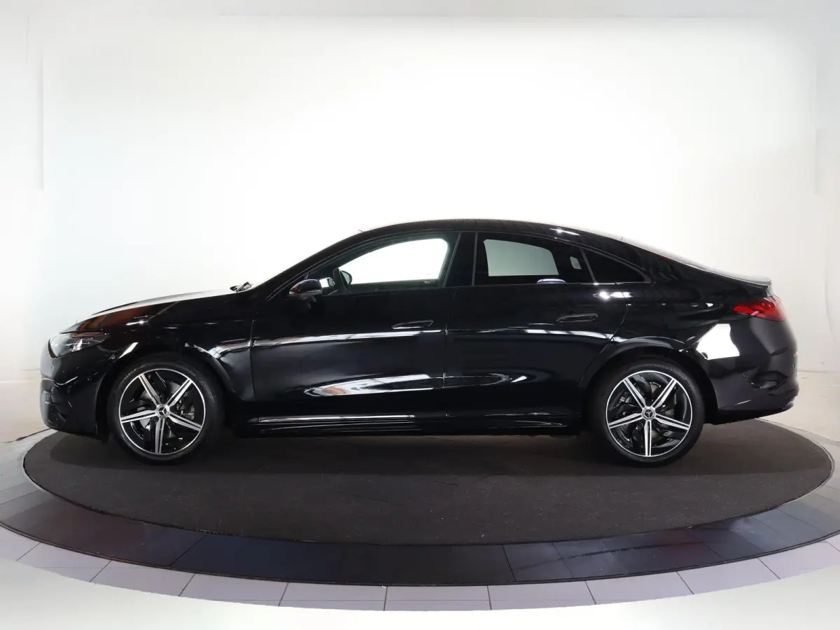250+ Launch Edition 85.5 kWh | Night | Panoramadak | Stoelverwarming | DISTRONIC | Achteruitrijcamera | Dodehoekassistent |