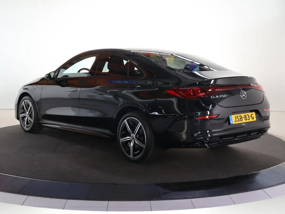 250+ Launch Edition 85.5 kWh | Night | Panoramadak | Stoelverwarming | DISTRONIC | Achteruitrijcamera | Dodehoekassistent |