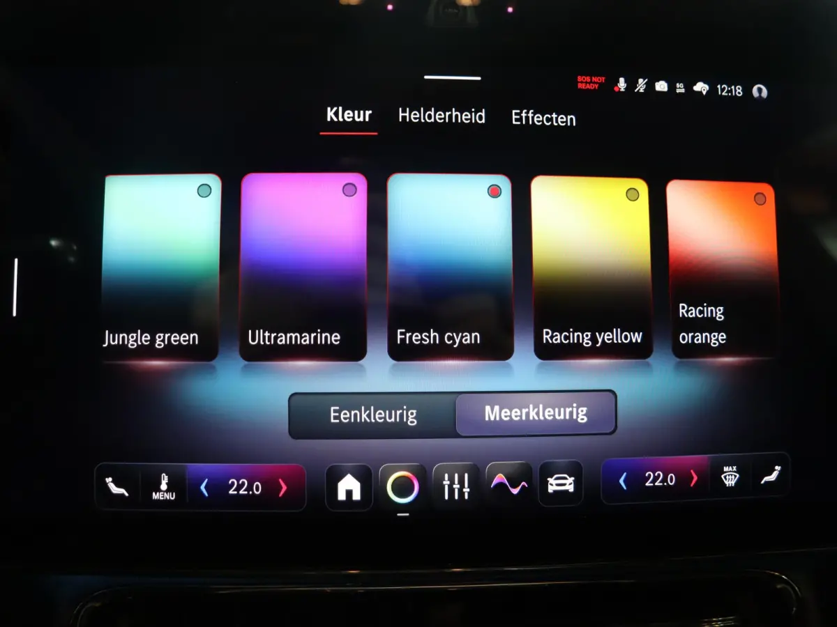 250+ Launch Edition 85.5 kWh | Night | Panoramadak | Stoelverwarming | DISTRONIC | Achteruitrijcamera | Dodehoekassistent |
