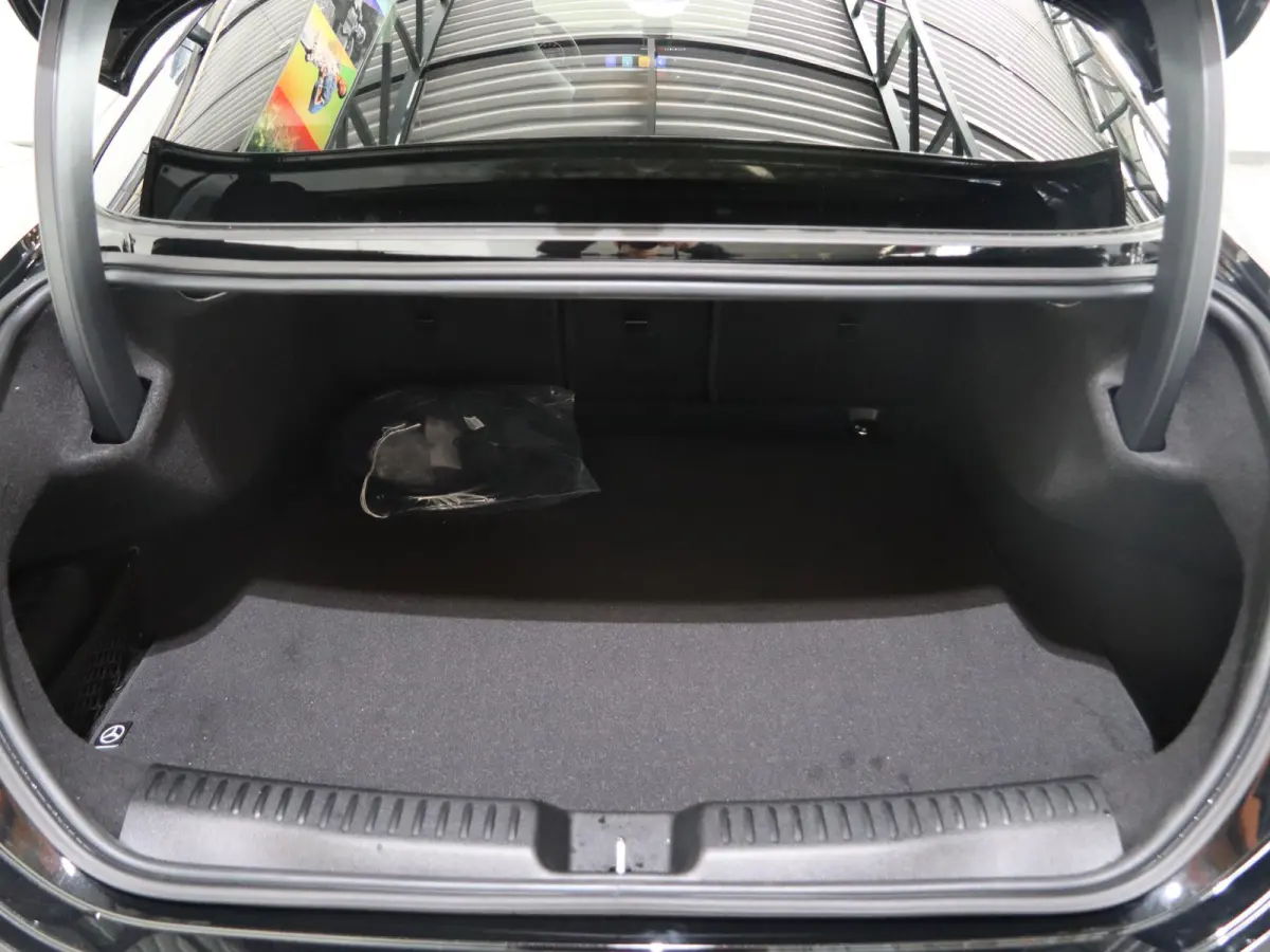 250+ Launch Edition 85.5 kWh | Night | Panoramadak | Stoelverwarming | DISTRONIC | Achteruitrijcamera | Dodehoekassistent |