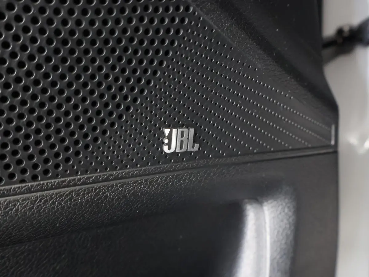 1.0 T-GDi Design Edition | Trekhaak | JBL | Stoelverwarming | Parkeersensoren | LED Koplampen | Dodehoekassistentie  | Adaptieve cruise control | Stuurwiel verwarmd |
