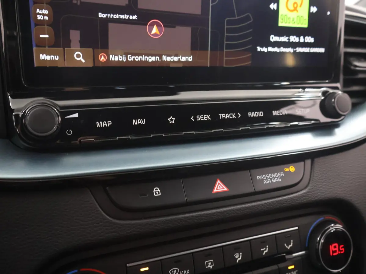 1.0 T-GDi Design Edition | Trekhaak | JBL | Stoelverwarming | Parkeersensoren | LED Koplampen | Dodehoekassistentie  | Adaptieve cruise control | Stuurwiel verwarmd |