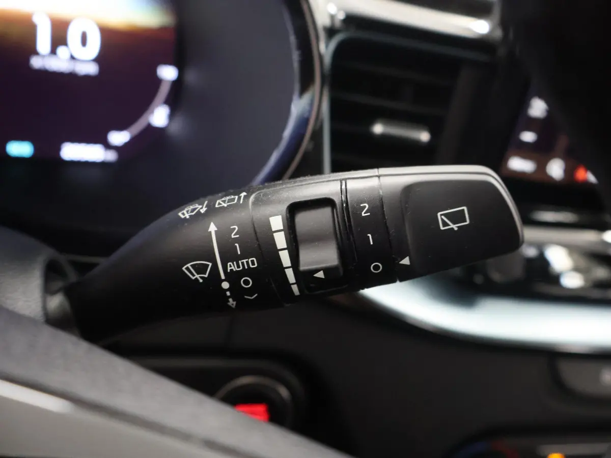 1.0 T-GDi Design Edition | Trekhaak | JBL | Stoelverwarming | Parkeersensoren | LED Koplampen | Dodehoekassistentie  | Adaptieve cruise control | Stuurwiel verwarmd |
