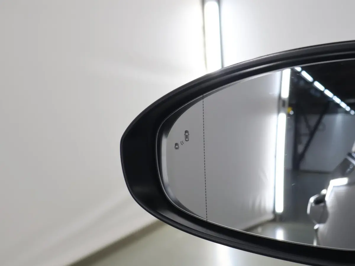 1.0 T-GDi Design Edition | Trekhaak | JBL | Stoelverwarming | Parkeersensoren | LED Koplampen | Dodehoekassistentie  | Adaptieve cruise control | Stuurwiel verwarmd |