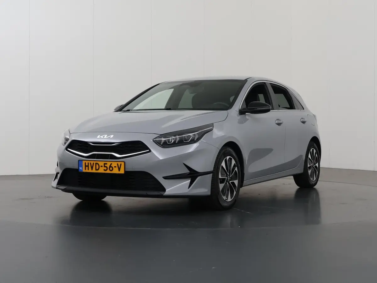 1.0 T-GDi Design Edition | Trekhaak | JBL | Stoelverwarming | Parkeersensoren | LED Koplampen | Dodehoekassistentie  | Adaptieve cruise control | Stuurwiel verwarmd |
