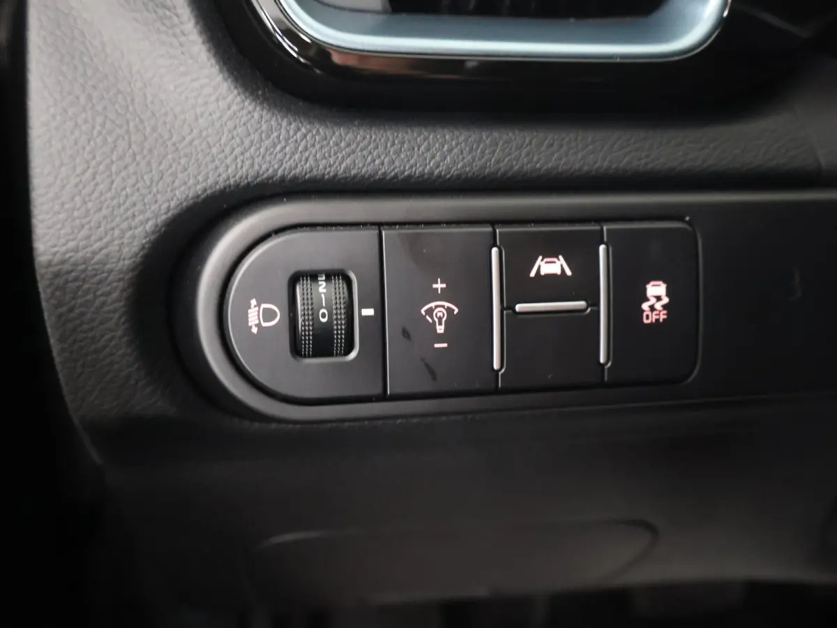 1.0 T-GDi Design Edition | Trekhaak | JBL | Stoelverwarming | Parkeersensoren | LED Koplampen | Dodehoekassistentie  | Adaptieve cruise control | Stuurwiel verwarmd |