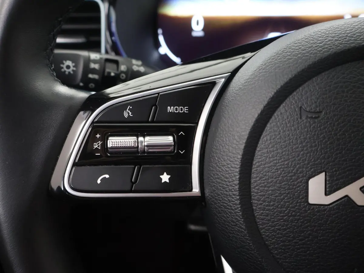 1.0 T-GDi Design Edition | Trekhaak | JBL | Stoelverwarming | Parkeersensoren | LED Koplampen | Dodehoekassistentie  | Adaptieve cruise control | Stuurwiel verwarmd |