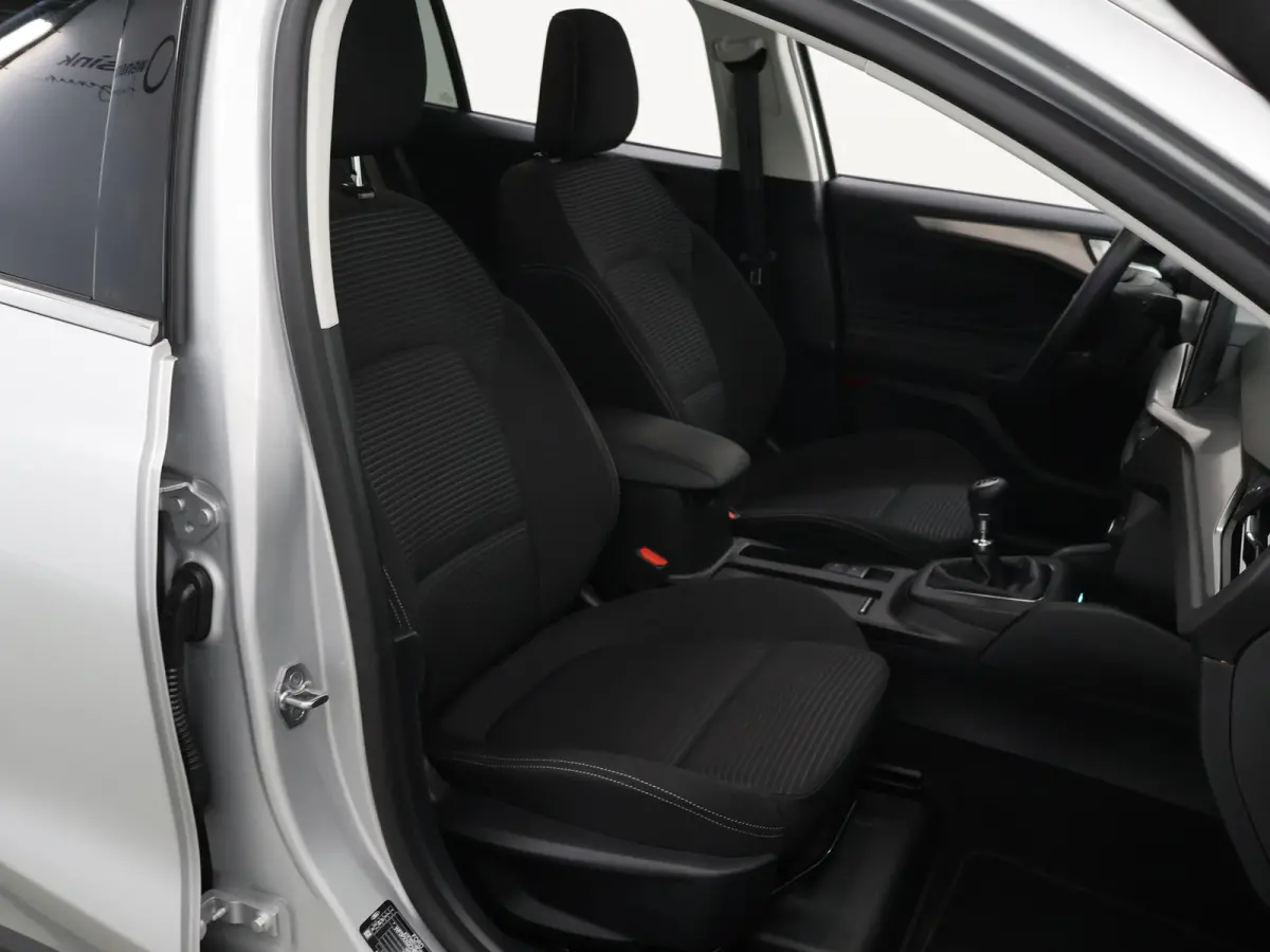 1.0 EcoBoost Hybrid Titanium | Winterpakket | Navigatie | Climate Control | Parkeersensoren | Cruise Control |