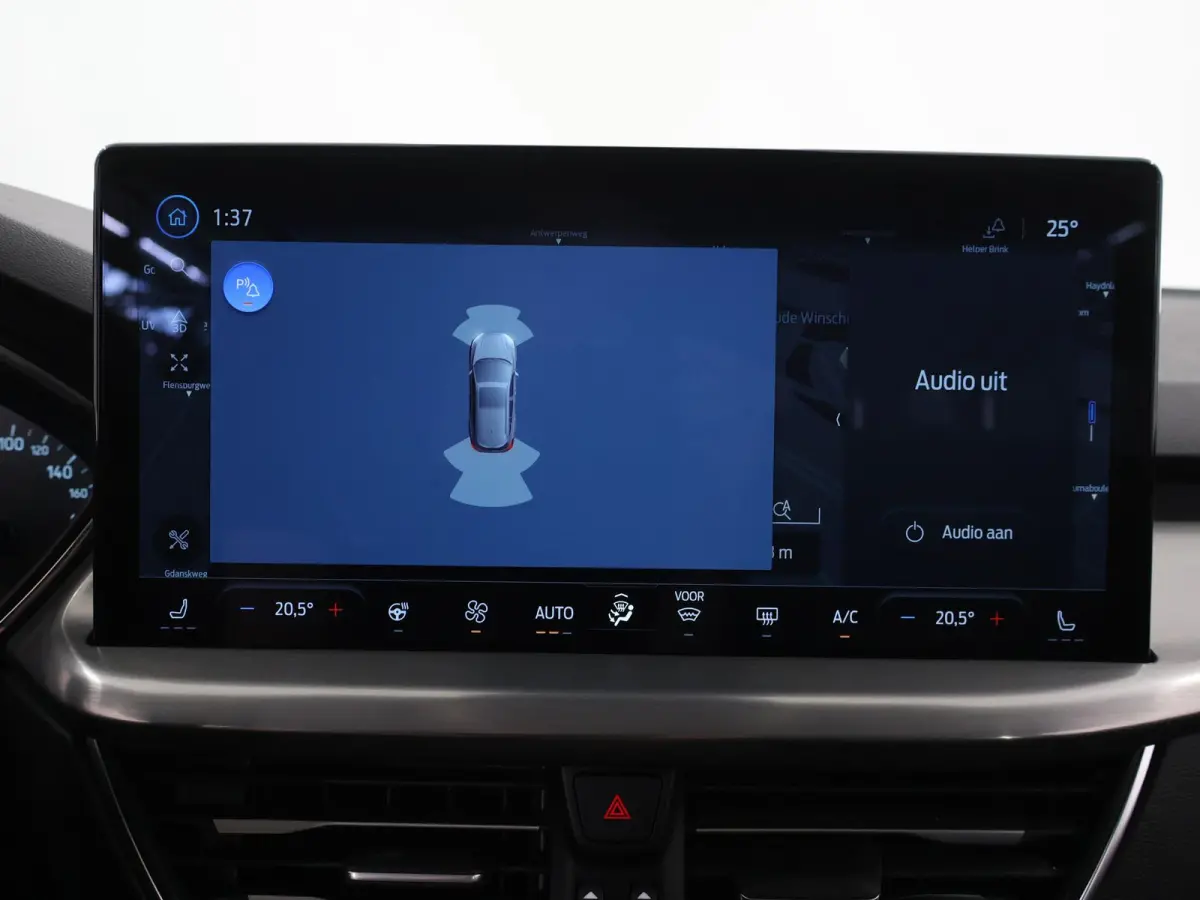1.0 EcoBoost Hybrid Titanium | Winterpakket | Navigatie | Climate Control | Parkeersensoren | Cruise Control |