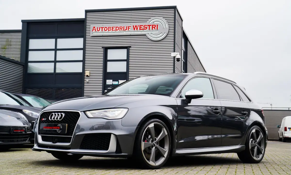 2.5 TFSI RS 3 quattro Pro Line Plus | FABRIEKSNIEUW DOOR STIPT | Panorama | Carbon Pakket | NIEUW | NAP