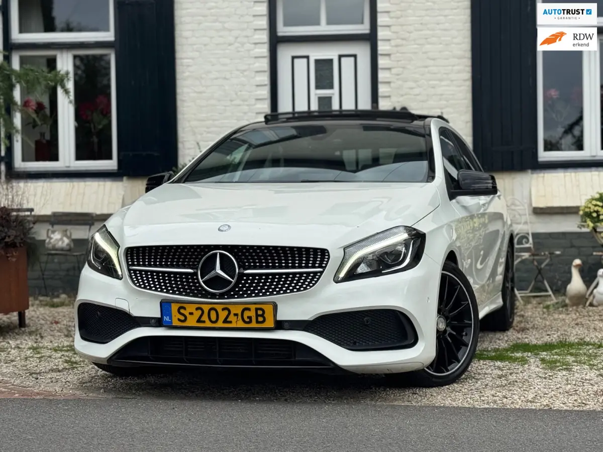 180 AMG Night Edition Plus|Pano|Automaat|