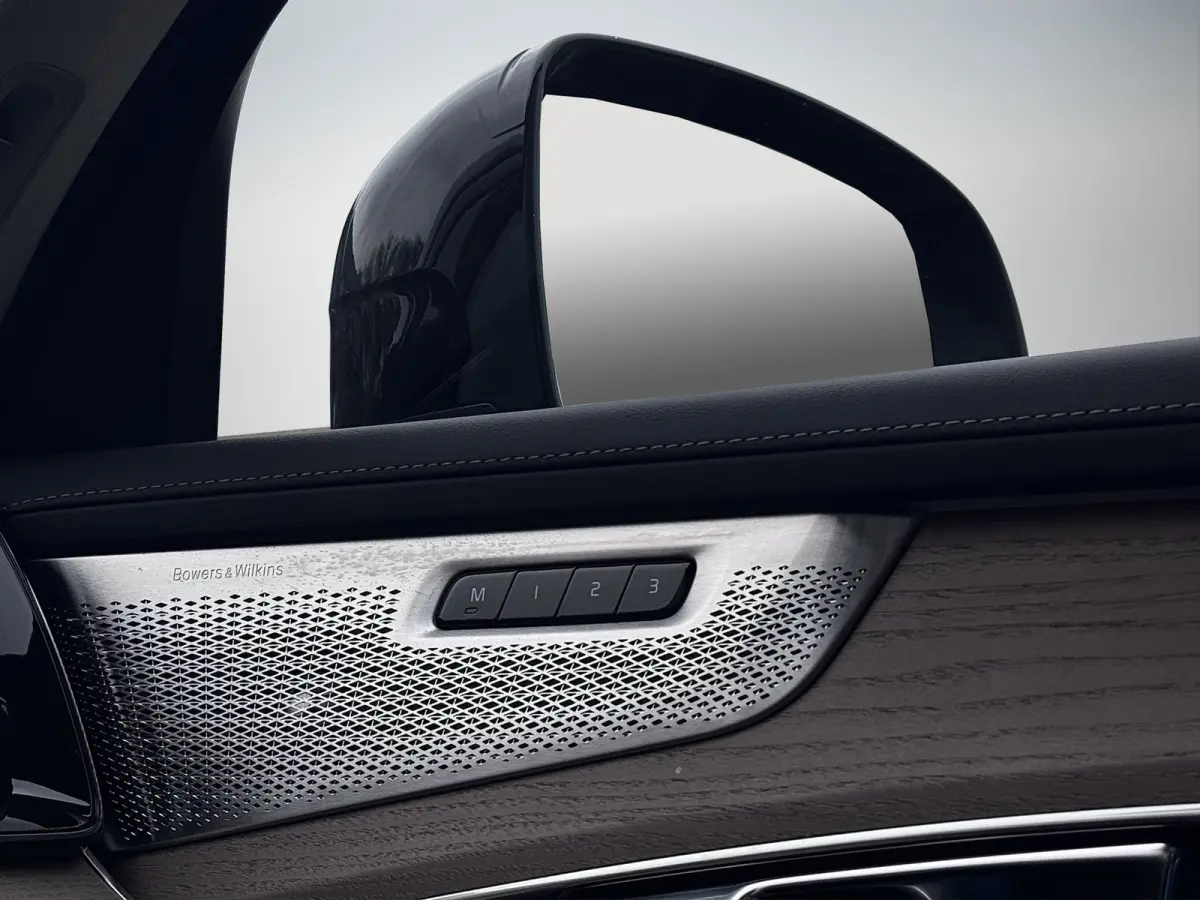 2.0 T8 Ultra Dark | Pano | Trekhaak | Bowers&Wilkins | Memory | 360 camera | Head Up | Plug-in hybrid AWD