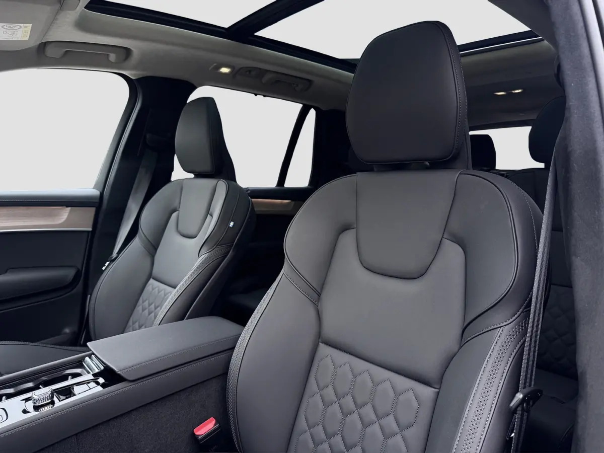 2.0 T8 Ultra Dark | Pano | Trekhaak | Bowers&Wilkins | Memory | 360 camera | Head Up | Plug-in hybrid AWD