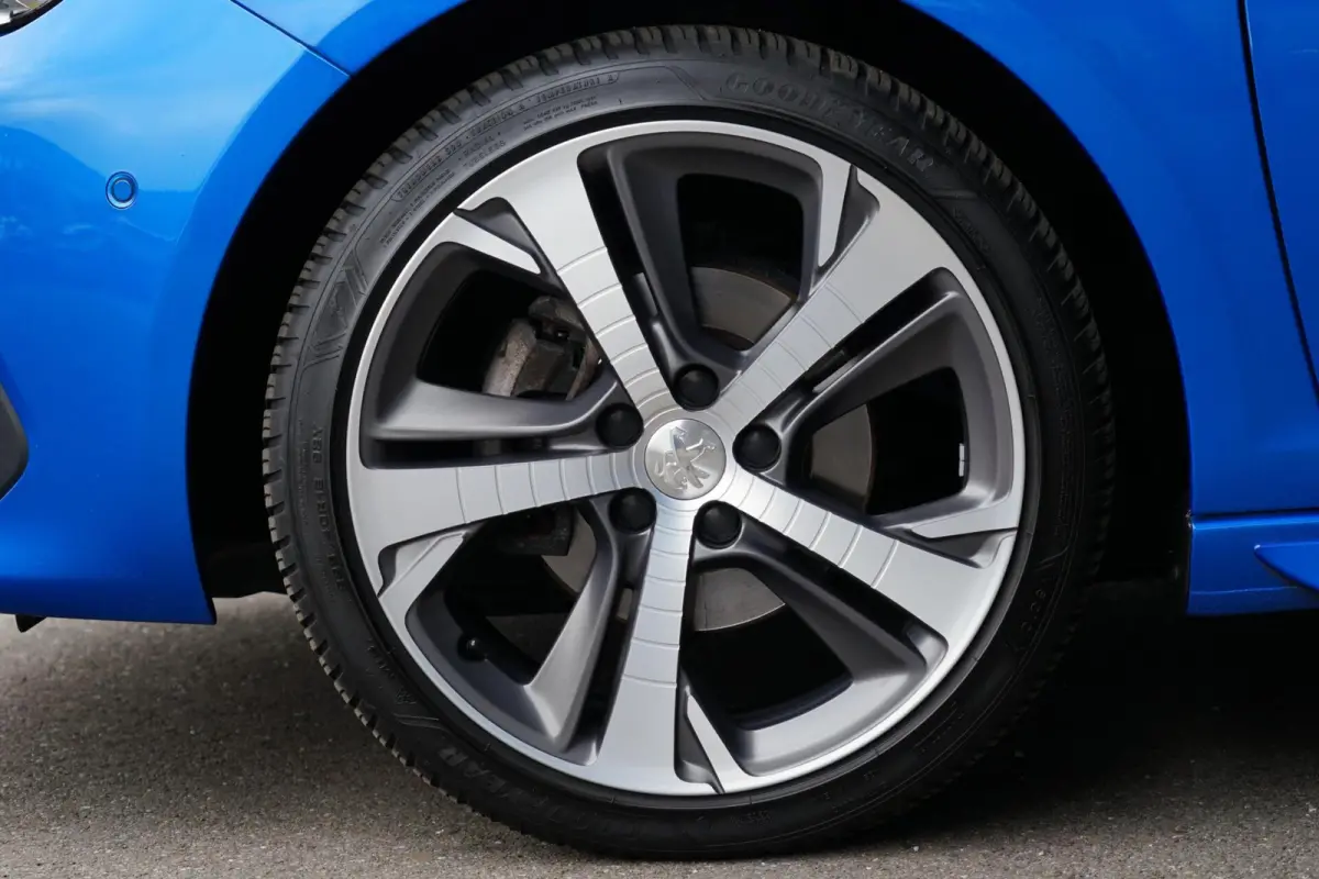1.2 PureTech Blue Lease GT, aut. dis. v.v. trekh. veel opties