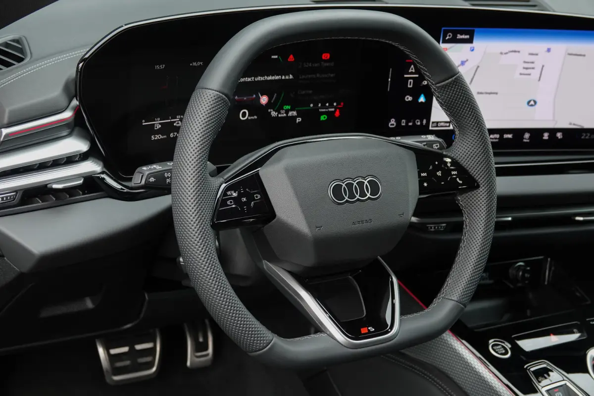 Edition One | e-hybrid 299Pk | Quattro | Plug-in Hybrid | MMI Bijrijdersdisplay | Tech Plus | 360° Camera | AWD-Besturing | Mythos Black | 21''