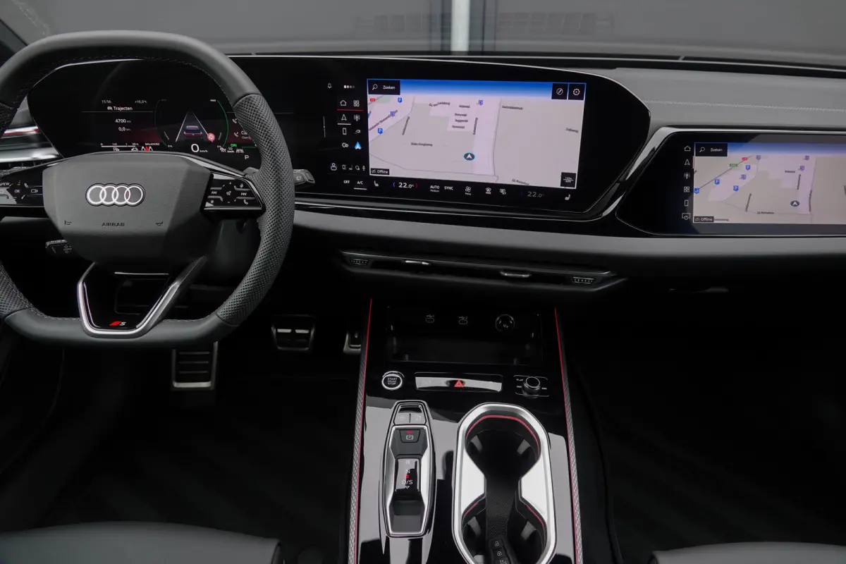 Edition One | e-hybrid 299Pk | Quattro | Plug-in Hybrid | MMI Bijrijdersdisplay | Tech Plus | 360° Camera | AWD-Besturing | Mythos Black | 21''