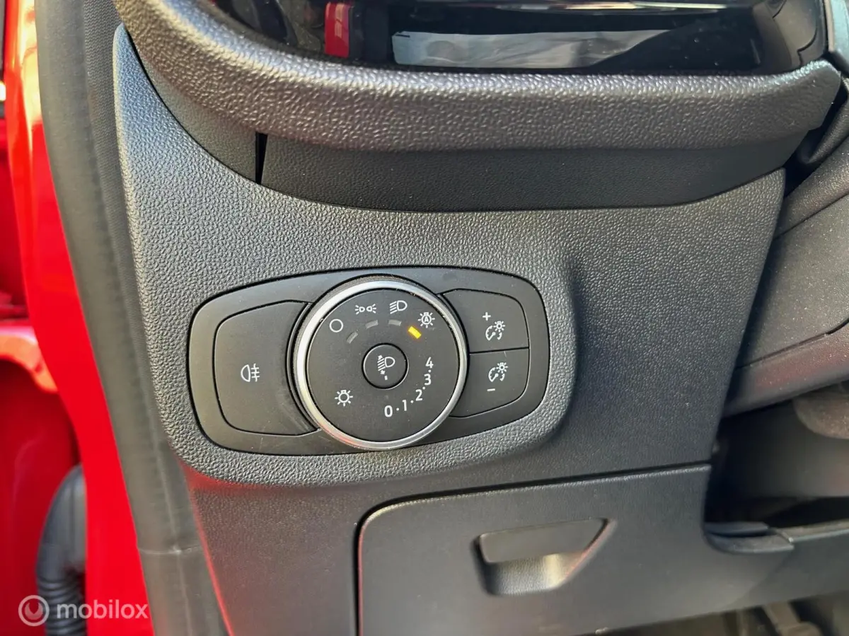 1.0 EcoBoost Connected Apple carplay