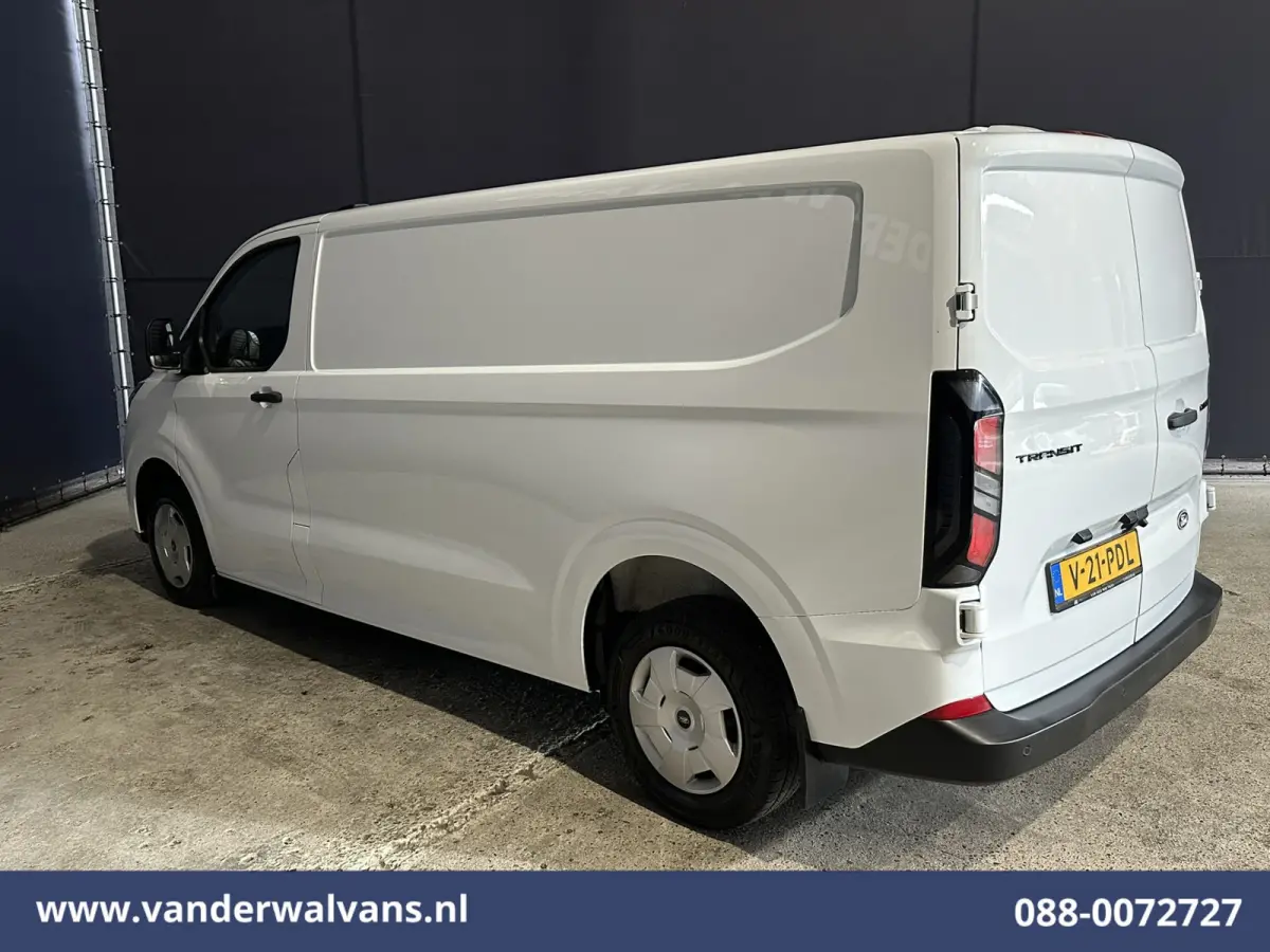 2.0 TDCI 136pk L2H1 Euro6 Airco | Camera | Apple Carplay | LED Android Auto, Cruisecontrol, Verwarmde voorruit, Parkeersensoren, Bijrijdersbank, 2740kg trekvermogen