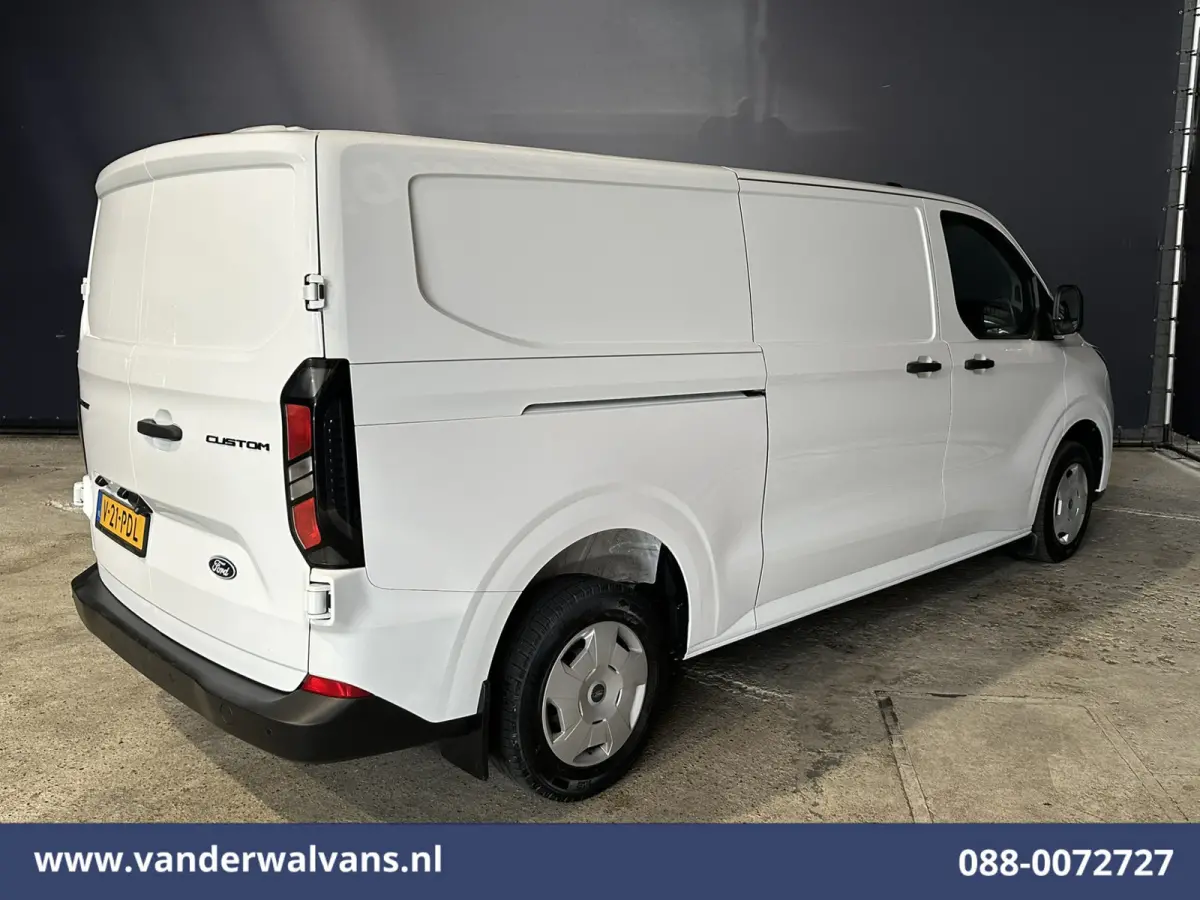 2.0 TDCI 136pk L2H1 Euro6 Airco | Camera | Apple Carplay | LED Android Auto, Cruisecontrol, Verwarmde voorruit, Parkeersensoren, Bijrijdersbank, 2740kg trekvermogen
