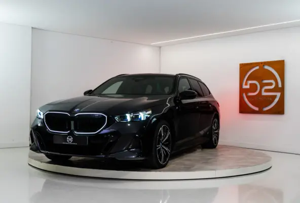 530e High Executive M Sport 300PK | Pano | H/K | Sfeer | Driving Ass. Pro | Fabrieksgarantie