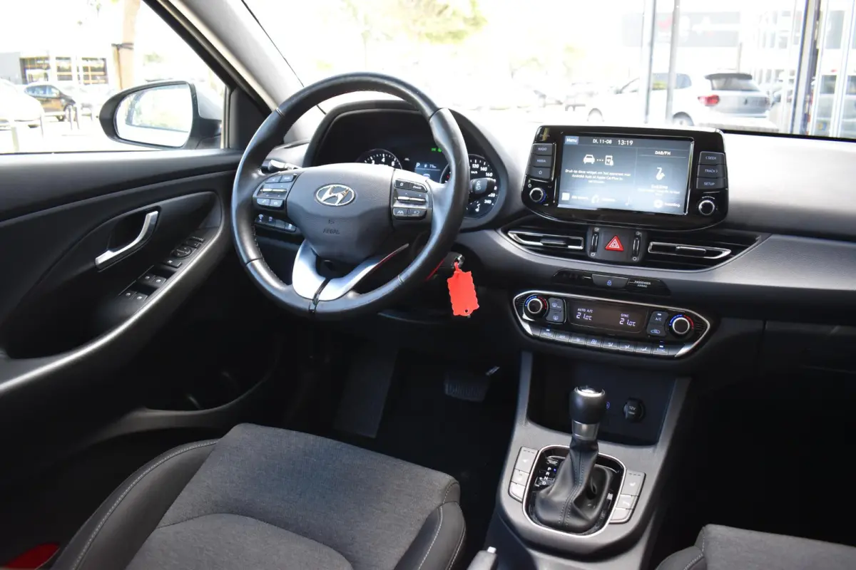 1.0 T-GDi MHEV ECC LMV CRUISE 2024