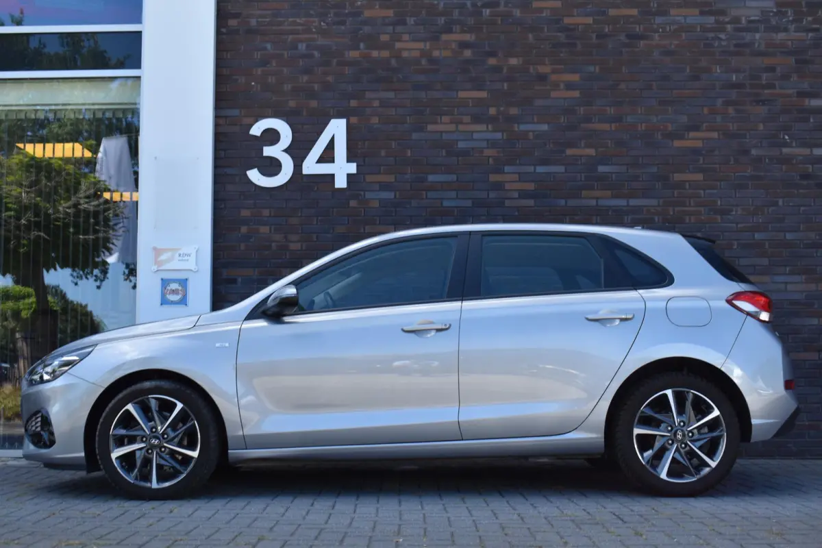 1.0 T-GDi MHEV ECC LMV CRUISE 2024