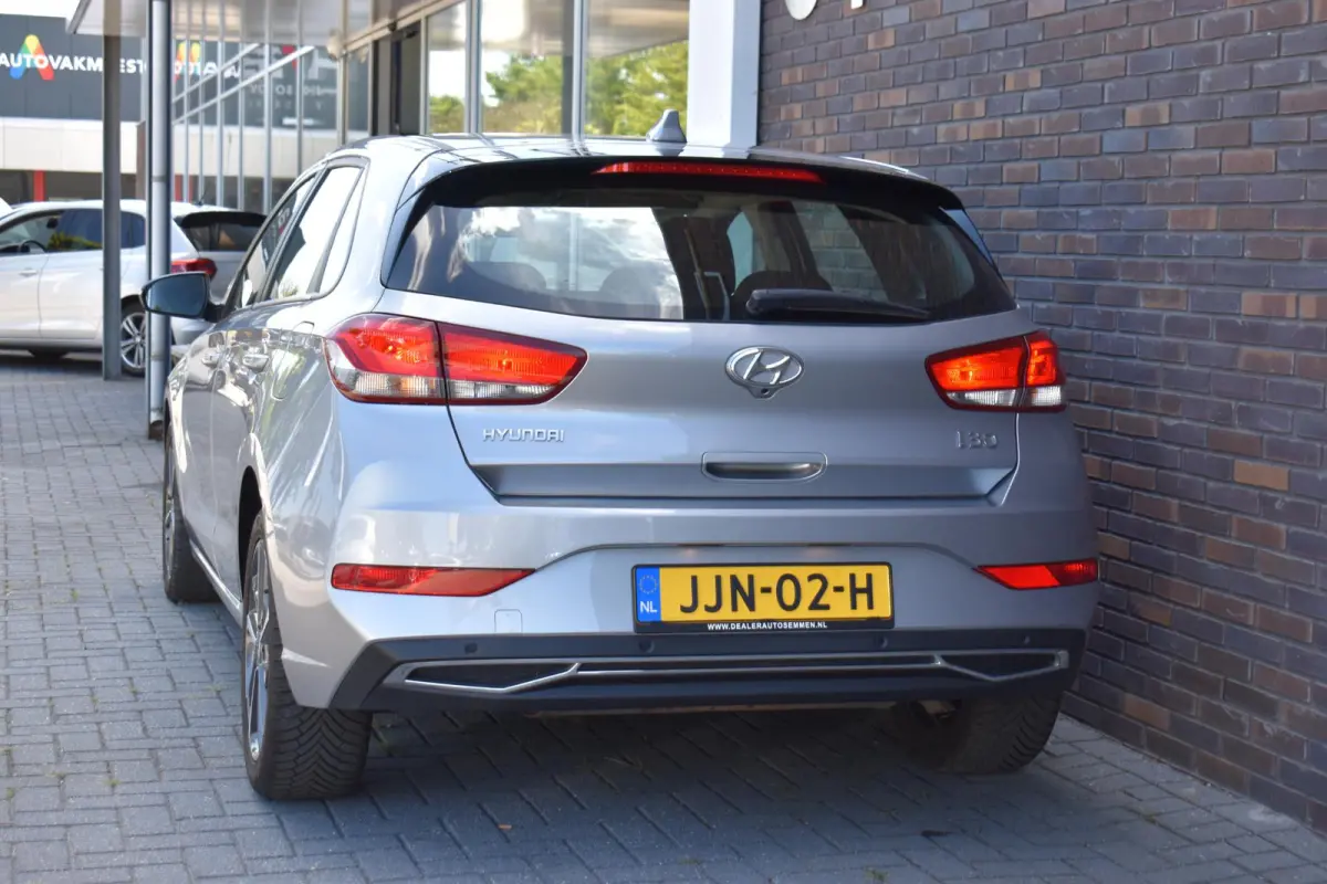 1.0 T-GDi MHEV ECC LMV CRUISE 2024