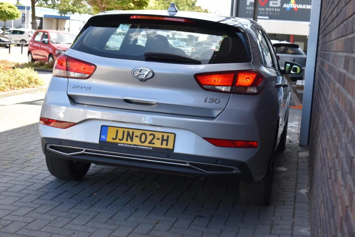 1.0 T-GDi MHEV ECC LMV CRUISE 2024