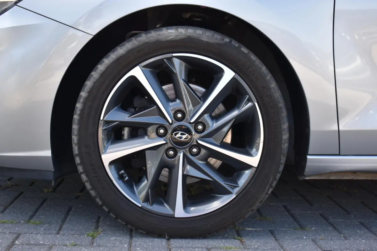 1.0 T-GDi MHEV ECC LMV CRUISE 2024