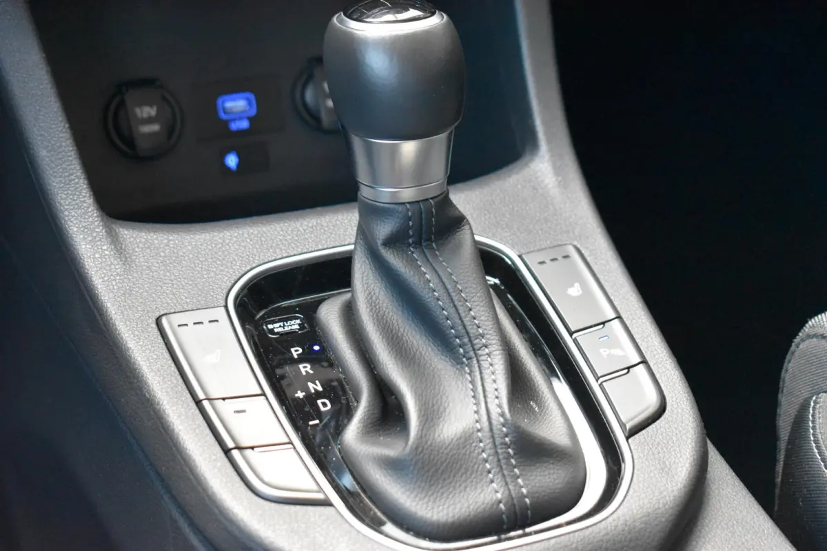 1.0 T-GDi MHEV ECC LMV CRUISE 2024