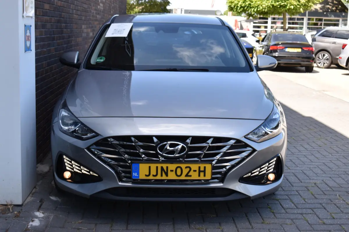 1.0 T-GDi MHEV ECC LMV CRUISE 2024