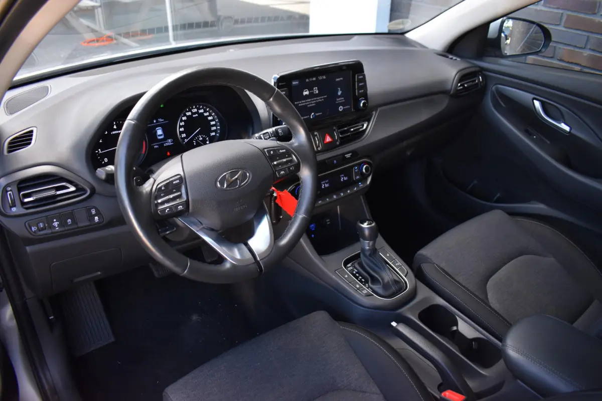 1.0 T-GDi MHEV ECC LMV CRUISE 2024