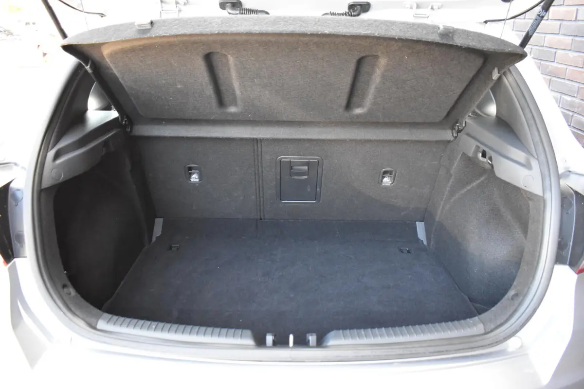 1.0 T-GDi MHEV ECC LMV CRUISE 2024