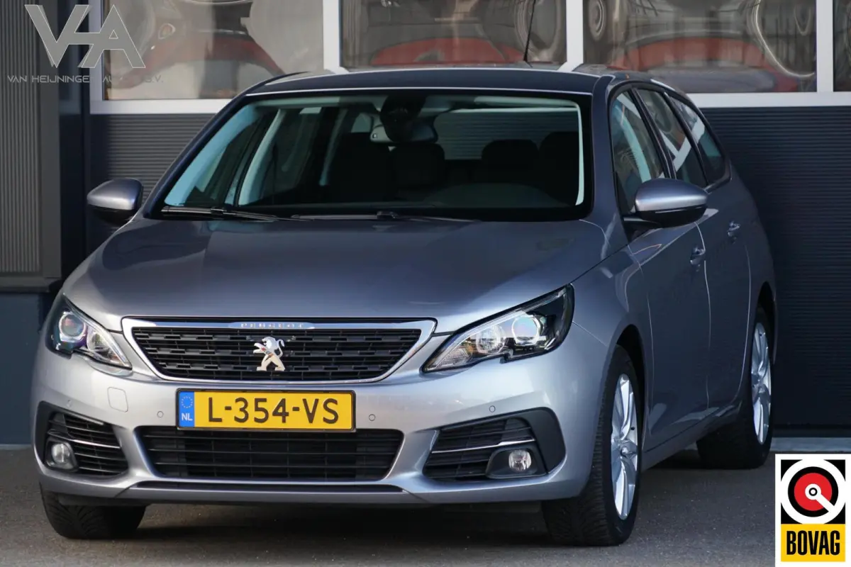 1.2 PureTech Blue Lease Active, NL, CarPlay, cruise