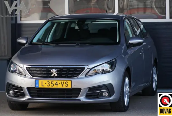 1.2 PureTech Blue Lease Active, NL, CarPlay, cruise