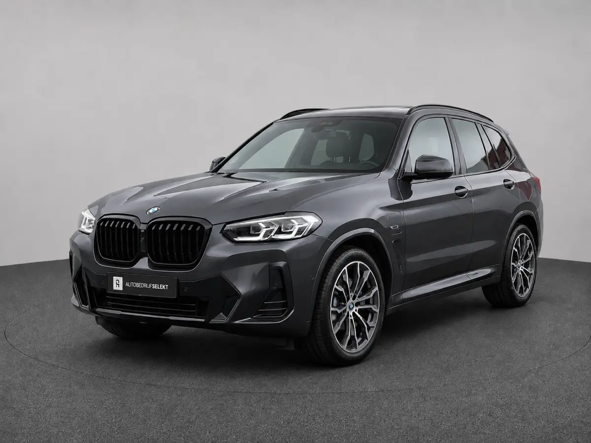 XDrive30e M-Sport | Pano | Elektrische stoelen | Trekhaak | Sfeerverlichting | Keyless | Carplay | Dealer onderhouden