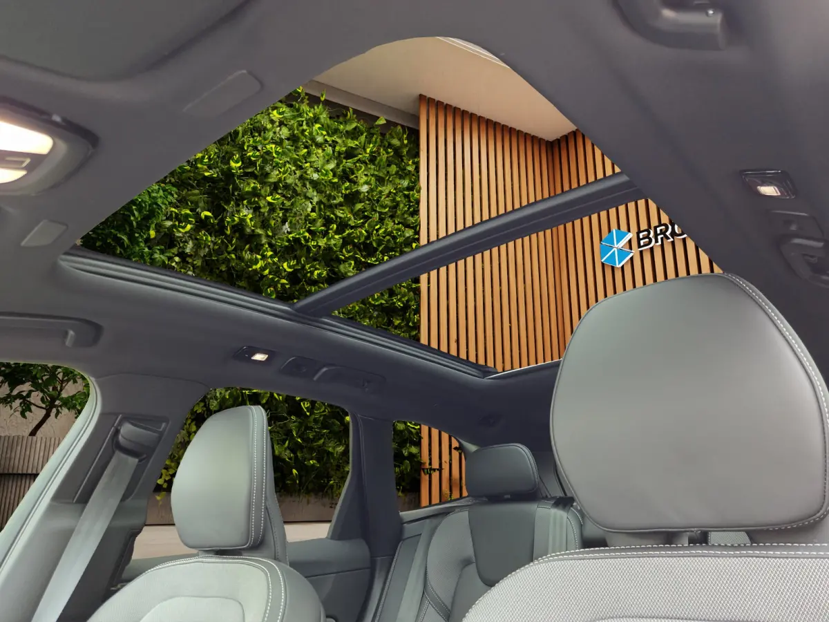 2.0 T6 AWD Recharge Black Edition | Panoramadak | Harman/Kardon | Memory | Head-up | 360 Camera