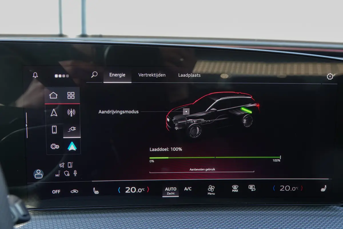 e-hybrid 367Pk | Quattro | Luchtvering | S-Line | MMI Bijrijdersdisplay | Tech Plus | 360° Camera | Trekhaak | 22'' | Daytona Grey