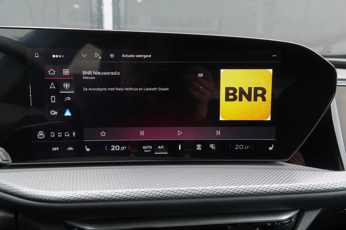 e-hybrid 367Pk | S-Line | MMI Bijrijdersdisplay | Tech Plus | 360° Camera | Trekhaak | 21'' | Tambora Grey | Quattro